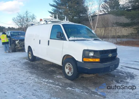 2015 Chevrolet Express 2500 Work Van z USA, uszkodzony, nr VIN 1GCWGFCF2F1166953